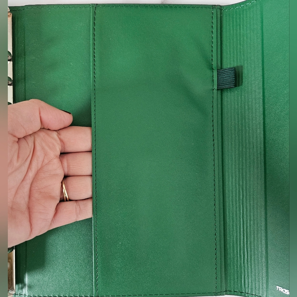 A5 Binder Notebook w/ Magnetic Snap Closure & Pen Set- New In Box - Picture 6 of 11